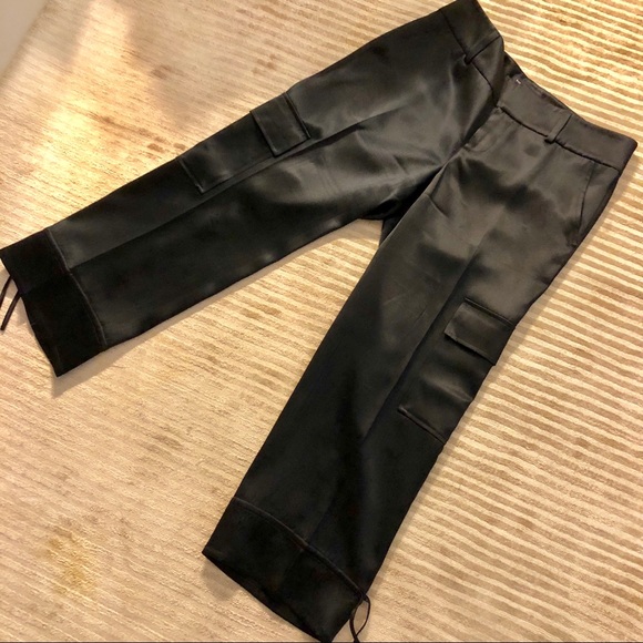 Banana Republic Pants - 💎🆕NWOT Banana Republic satin capris